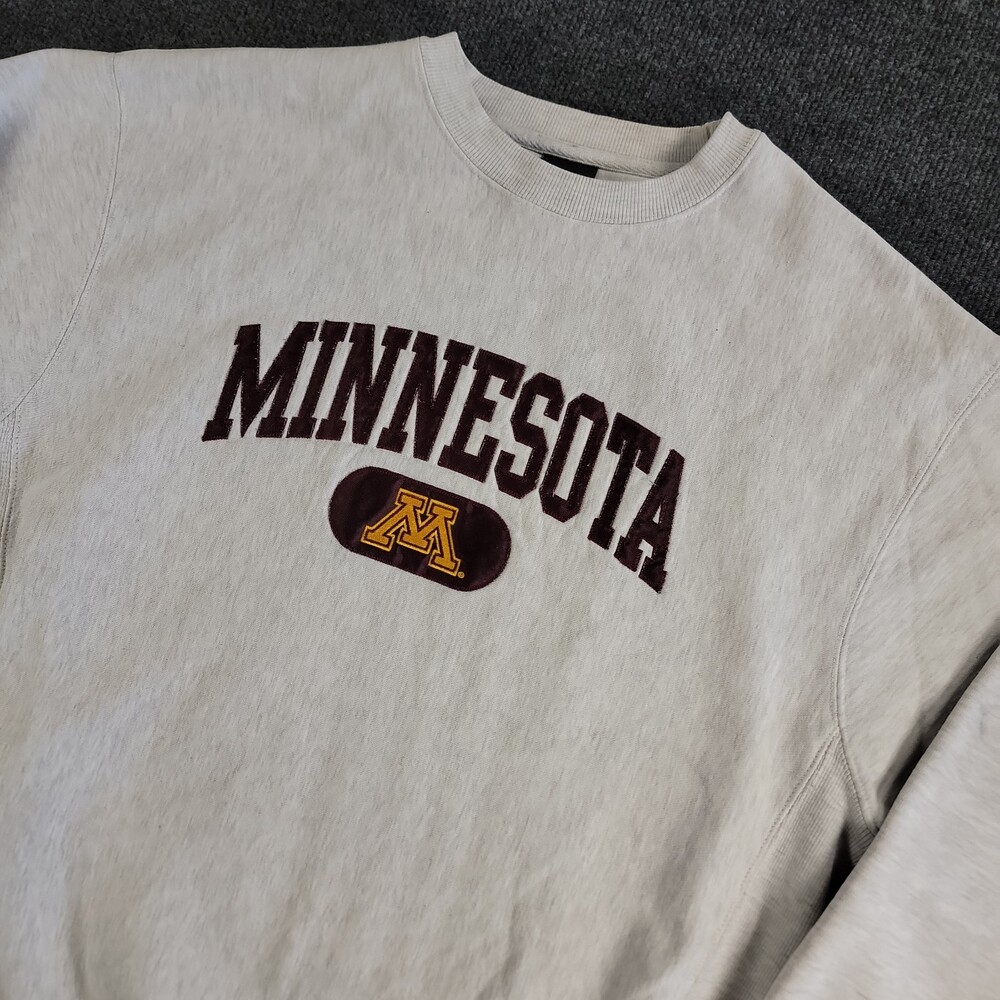 Signature Minnesota Logo Graphic Crewneck Pullover Sweatshirt Men’s Medium